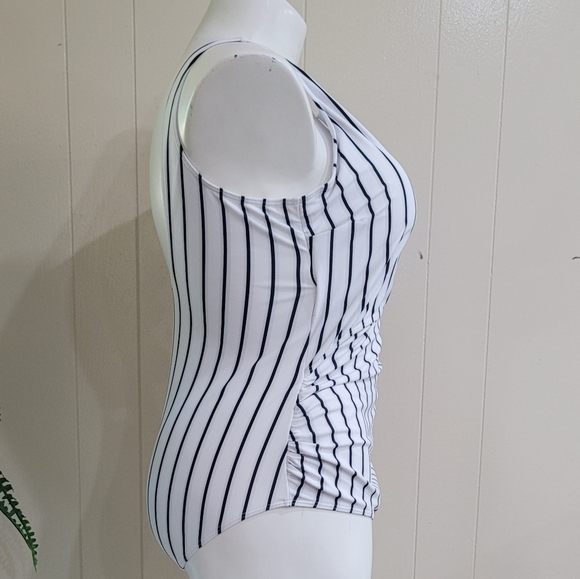 Tempotrek Maternity Swimsuit One Piece Elegant V Neck Pregnancy Swimwear Tie XXL - Picture 7 of 9